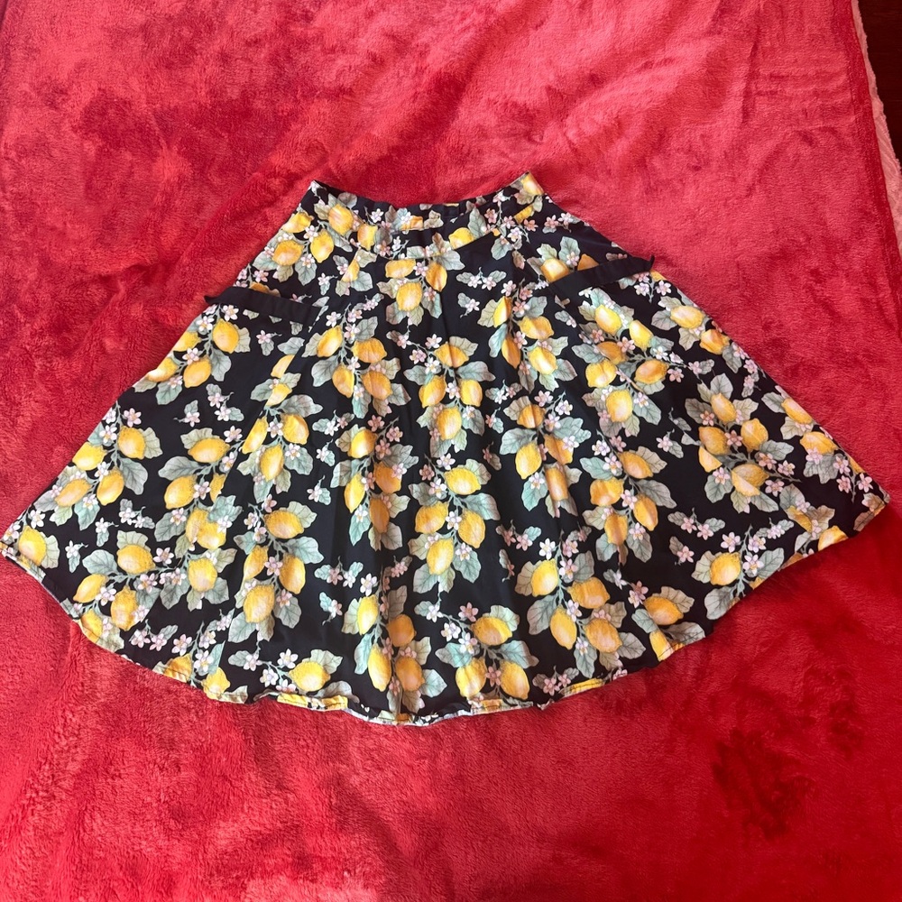 Hell Bunny Lemon Skater Skirt - Picture 1 of 4